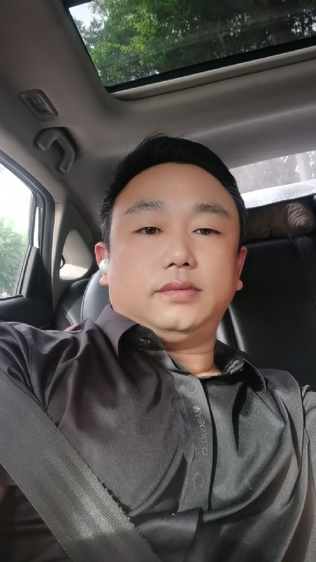 老烽的第一张照片--东莞闪婚服务中心